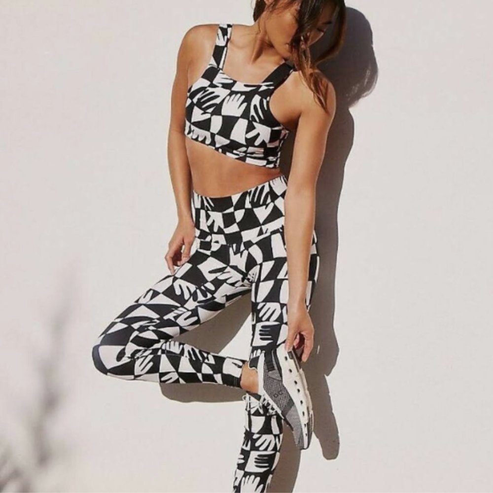 Dazey LA x Anthropologie yoga/Pilates pants in black and white - worn once